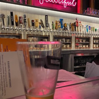 Beertown - Toronto - Beer Bar Near Me - Toronto, Ontario