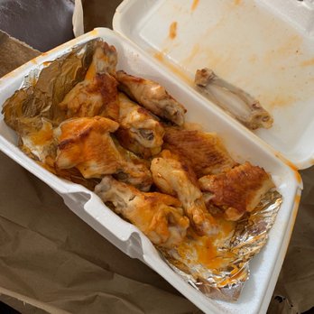 Stonehouse Pizza - "Buffalo" wings - Pizza Near Me - Waterbury, Connecticut Stonehouse Pizza - "Buffalo" wings - Pizza Near Me - Waterbury, Connecticut
