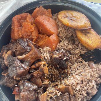 The Foood Spot - Oxtail plantain peas and rice and candied yams - Caribbean Near Me - Huntington, New York