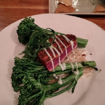 Bluewater Grill - Seared tuna with broccolini and rice - Seafood Near Me - Coronado, California