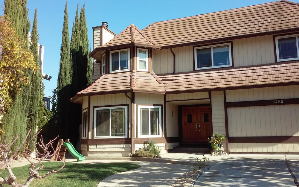 Slide of G S R Roofing