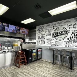 Bros Tacos - Inside