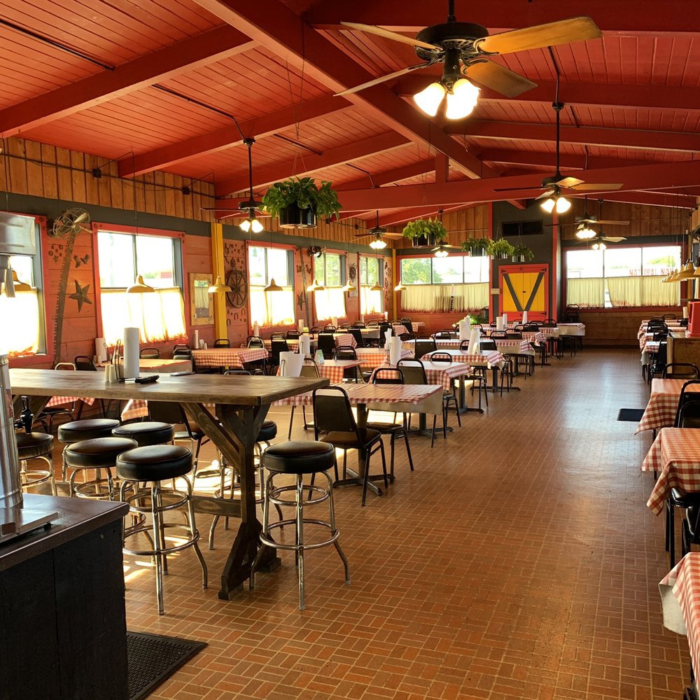 Podnuh's Bar-B-Q - Huge dining area. - Barbeque Near Me - Baton Rouge, Louisiana Podnuh's Bar-B-Q - Huge dining area. - Barbeque Near Me - Baton Rouge, Louisiana