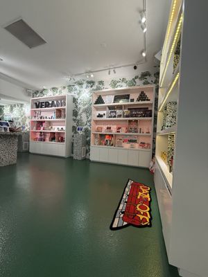 Green Rose Dispensary by null