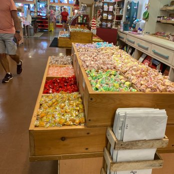 Keuka Candy Emporium - a variety of sweets - Ice Cream & Frozen Yogurt Near Me - Penn Yan, New York Keuka Candy Emporium - a variety of sweets - Ice Cream & Frozen Yogurt Near Me - Penn Yan, New York