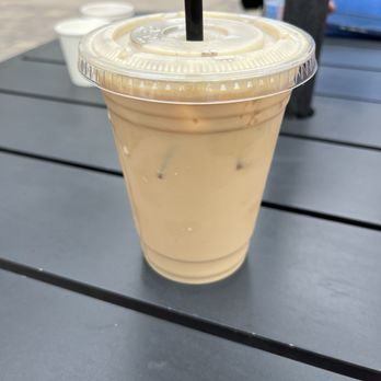 Frost Me Cafe & Bakery - Lavender Vanilla Bean Latte - Coffee & Tea Near Me - San Diego, California