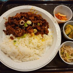Jaeyook Bokkeum (spicy pork).