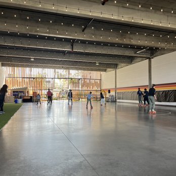 Pigeons Roller Rink - Roller skating rink - Skating Rinks Near Me - Long Beach, California