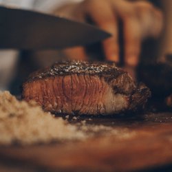 Lockhart Angus - Registered 100% Premium Black Angus Steaks