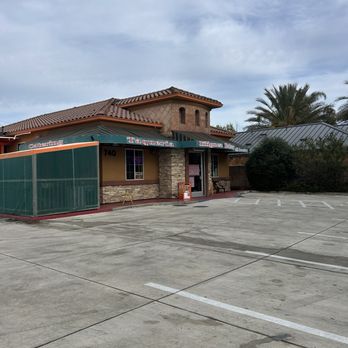Iniguez Bakery & Deli - Outside view - Bakeries Near Me - Los Banos, California Iniguez Bakery & Deli - Outside view - Bakeries Near Me - Los Banos, California
