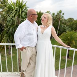 Sunshine Alteration - Sunshine Alterations worked on my bridal gown. 5/5!