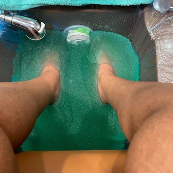 Hawaii Nails & Lashes - Foot spa treatment - Nail Salons Near Me - Philadelphia, Pennsylvania