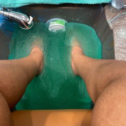 Hawaii Nails & Lashes - Foot spa treatment