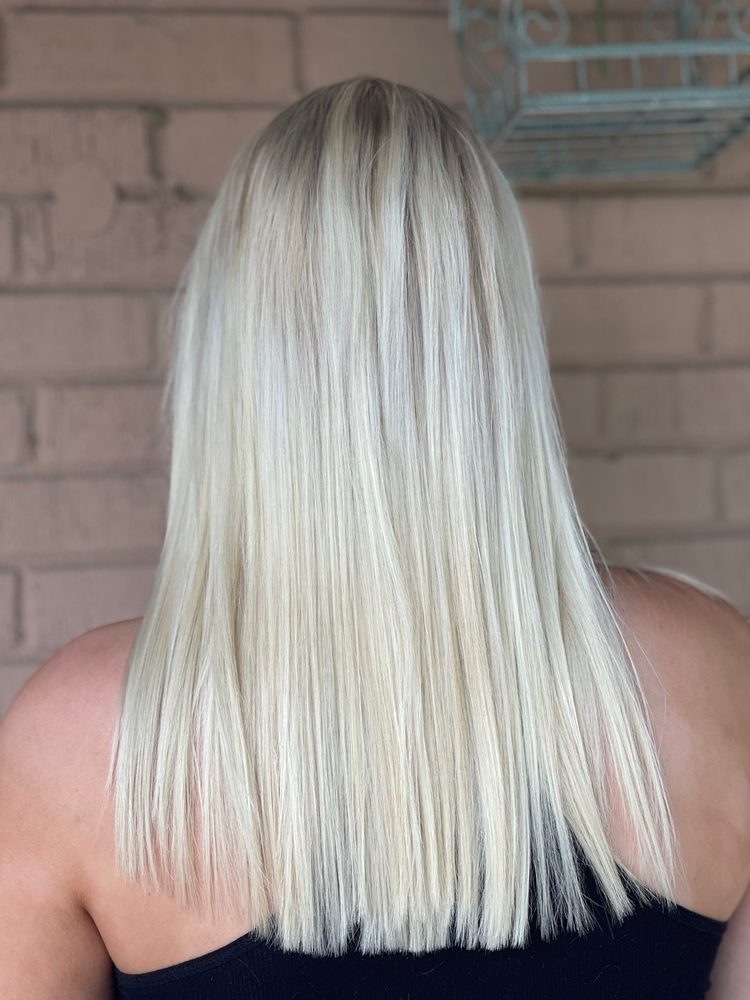 LAUREN’S BEAUTY BAR Updated September 2024 26 Photos 3740 S New