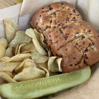 The Yellow Deli - Delis Near Me - Valley Center, California