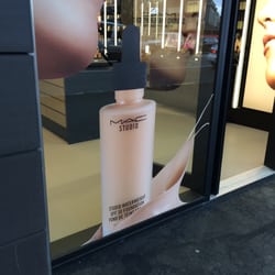 MAC Cosmetics