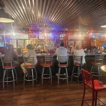 Green River BBQ - Barbeque Near Me - Saluda, North Carolina