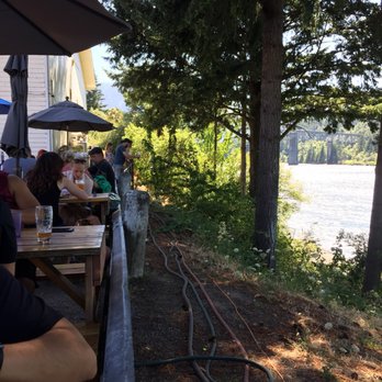Thunder Island Brewing - Breweries Near Me - Cascade Locks, Oregon Thunder Island Brewing - Breweries Near Me - Cascade Locks, Oregon