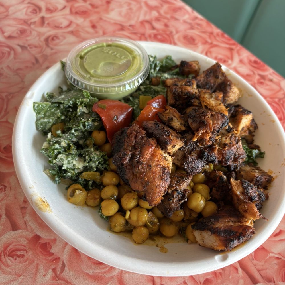 Fresh Kitchen - Kale Caesar chick peas blackened chicken - New American Near Me - Sarasota, Florida Fresh Kitchen - Kale Caesar chick peas blackened chicken - New American Near Me - Sarasota, Florida
