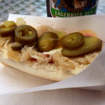 Der Hot Dog Laden - San Francisco dog: chili sauerkraut plus jalapeños - Hot Dogs Near Me - Berlin, BE Der Hot Dog Laden - San Francisco dog: chili sauerkraut plus jalapeños - Hot Dogs Near Me - Berlin, BE