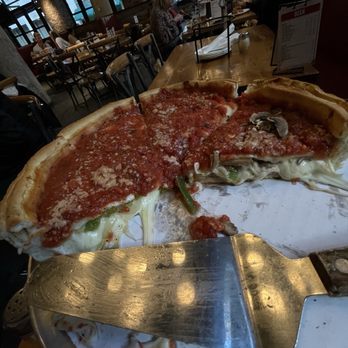 GIORDANO’S - Updated March 2025 - 3367 Photos & 3283 Reviews - 730 N ...