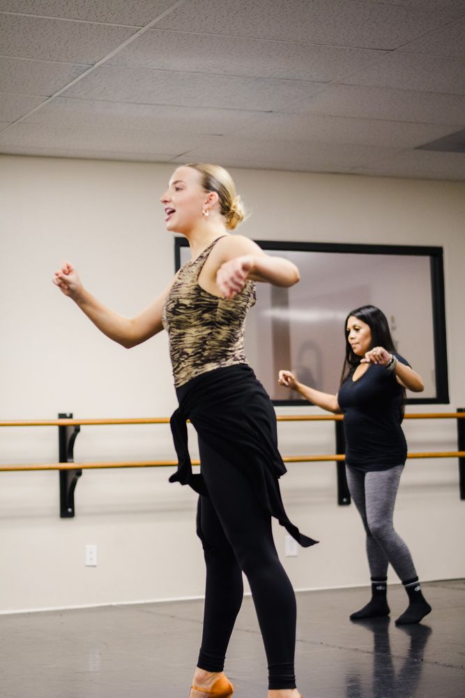 Studio J Dance Collective Logo