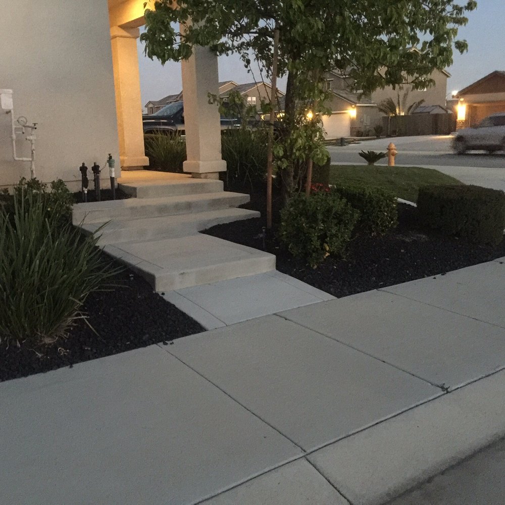 Valley Concrete - Side steps from curb - Masonry/Concrete Near Me - Bakersfield, California Valley Concrete - Side steps from curb - Masonry/Concrete Near Me - Bakersfield, California