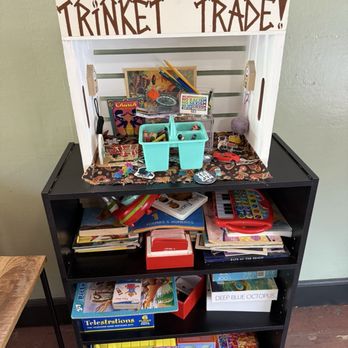 5 Sips Coffee - Cute Trinket Trade Stand - Coffee & Tea Near Me - Sacramento, California