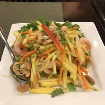 Siam Bistro - Green mango salad - Thai Near Me - Ottawa, Ontario