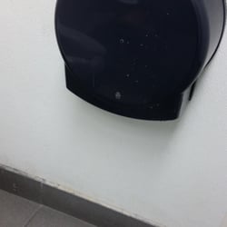 Shell - No paper in ladies room