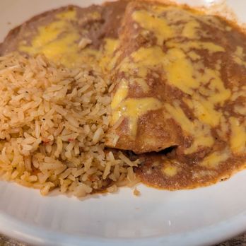 Matt’s Rancho Martinez - Beef enchiladas looked good before digging in - Tex-Mex Near Me - Allen, Texas Matt’s Rancho Martinez - Beef enchiladas looked good before digging in - Tex-Mex Near Me - Allen, Texas