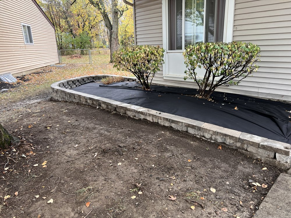 Oronoz Landscaping - tree service in Columbus, OH