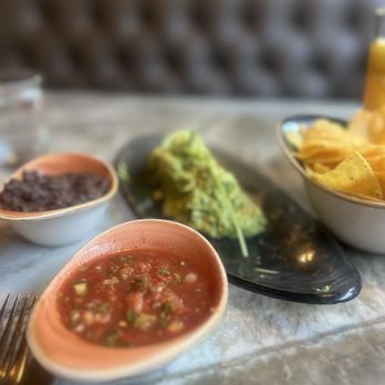 Caló Kitchen + Tequila - Cocktail Bars Near Me - Costa Mesa, California Caló Kitchen + Tequila - Cocktail Bars Near Me - Costa Mesa, California