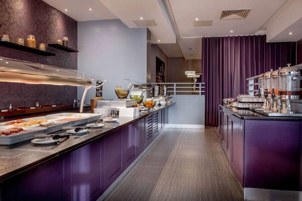 DOUBLETREE BY HILTON HOTEL LONDON - CHELSEA - Updated August 2024 - 95