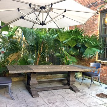 The Rise Coffee Bar - Outdoor community table - Cafes Near Me - Charleston, South Carolina The Rise Coffee Bar - Outdoor community table - Cafes Near Me - Charleston, South Carolina