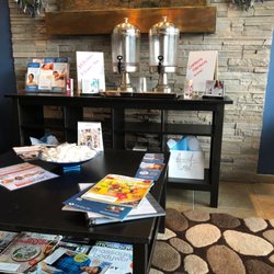 Hand & Stone Massage and Facial Spa - Lobby