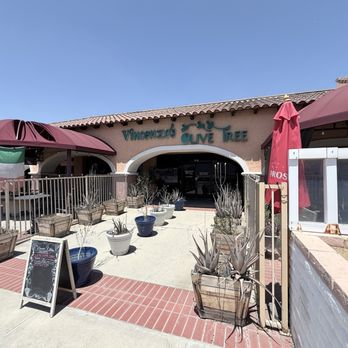 Vincenzo's Kitchen - Outside - Italian Near Me - Lake Elsinore, California