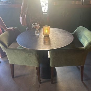 Sippin Silo - Empty table, not reserved - Wine Bars Near Me - Southaven, Mississippi