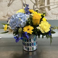 Beach Buds Florist - beautiful blue mosaic , 
flowers colors can be changed