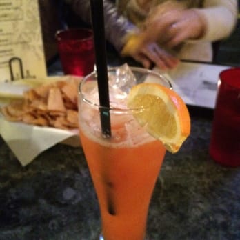El Quetzal - I bought the "Fruit Ponen Martini," it was pretty good. It is a girly drink but i like girly drinks :) - Mexican Near Me - Seattle, Washington