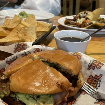 El Tizoncito - Torta Tizoncita Nachos Sopa de frijol - Mexican Near Me - Dallas, Texas El Tizoncito - Torta Tizoncita Nachos Sopa de frijol - Mexican Near Me - Dallas, Texas