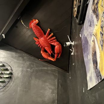 Supreme Crab - Decor - Seafood Near Me - Redwood City, California Supreme Crab - Decor - Seafood Near Me - Redwood City, California