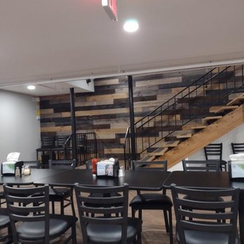 Boss' Pizza & Chicken - he dining area - Pizza Near Me - Fargo, North Dakota Boss' Pizza & Chicken - he dining area - Pizza Near Me - Fargo, North Dakota