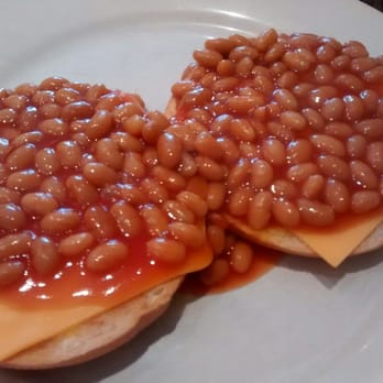 Blend - Bagel with baked beans and vegan cheese - Cafes Near Me - Inverness, HLD