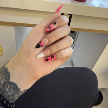 Nails 19 - Nail Salons Near Me - Folsom, California