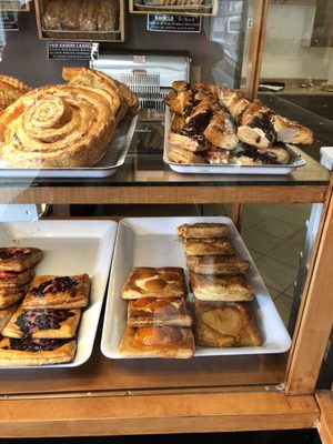 L Artisan Delices Sans Gluten Et Sans Lait 37 Photos Bakeries 7700 Rue Saint Hubert Montreal Qc Phone Number