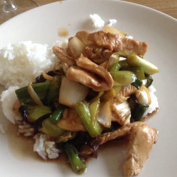Camile Phibsborough - Chicken Pad King with steamed rice. - Thai Near Me - Dublin, D