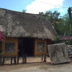 Los Ceibos - Esta es la fachada de Los Ceibos.