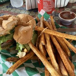 Trout Lake Buckhorn - Burger and fries