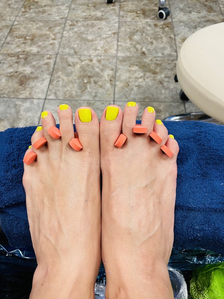 BE U NAILS AND SPA Updated October 2024 99 Photos & 18 Reviews 97